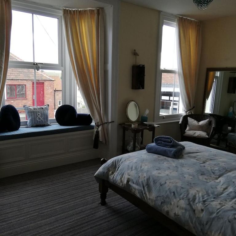 A Summer Place - Spacious Maisonette, Central Whitby, Sleeps 4, Close To Amenities Apartment Bagian luar foto
