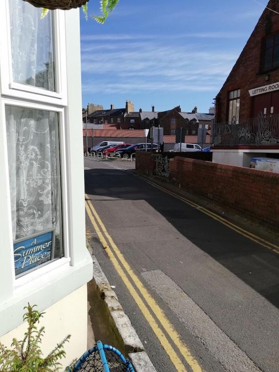 A Summer Place - Spacious Maisonette, Central Whitby, Sleeps 4, Close To Amenities Apartment Bagian luar foto