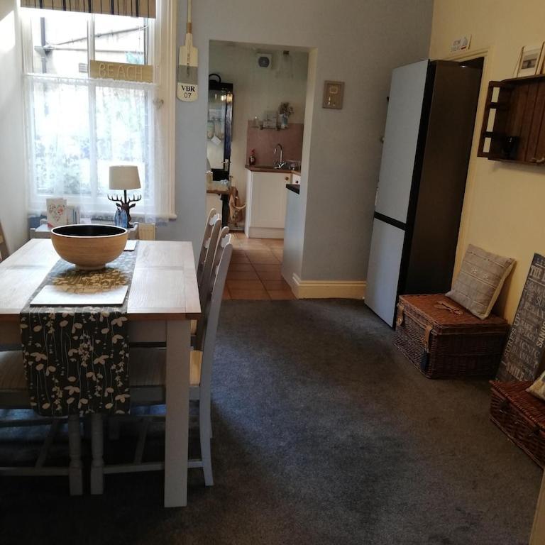 A Summer Place - Spacious Maisonette, Central Whitby, Sleeps 4, Close To Amenities Apartment Bagian luar foto